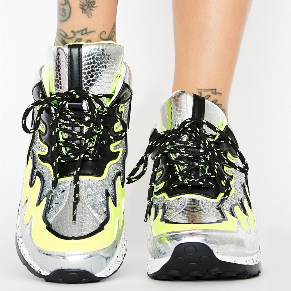 🚨50%off 📦 Silver neon flame chunky sneaker Nwt - Picture 5 of 6